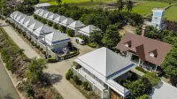 Bualuang Boutique Resort Hotels near Wat Muang