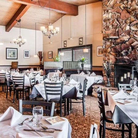Bend Inn & Suites