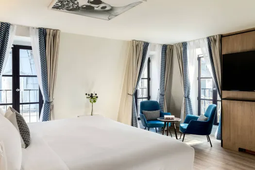 Renaissance Paris Vendome Hotel Hotels near Spa by Clarins Hotel Costes