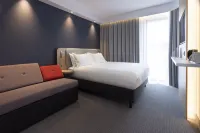 IHG的Holiday Inn Express and Suites 迪温特酒店