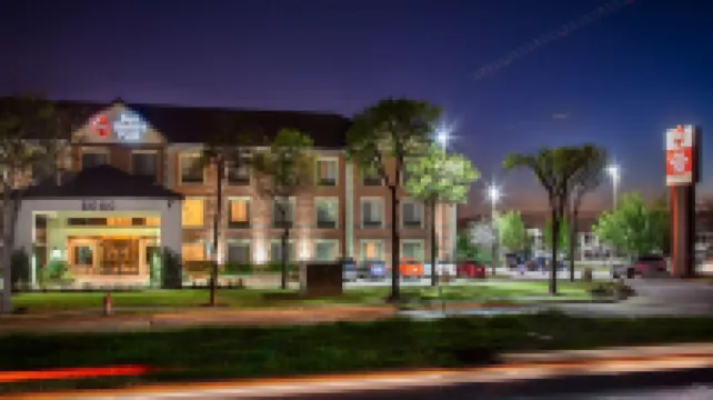 เบสท์เวสเทิร์นพลัส สนามบิน ดีเอฟดับบลิว สวีทส์ โรงแรมในอีร์วิ่ง