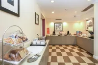 Hampton Inn Jacksonville East Regency Square - breakfast