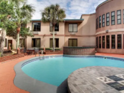 Baymont by Wyndham Laurel Hotels in Jones County