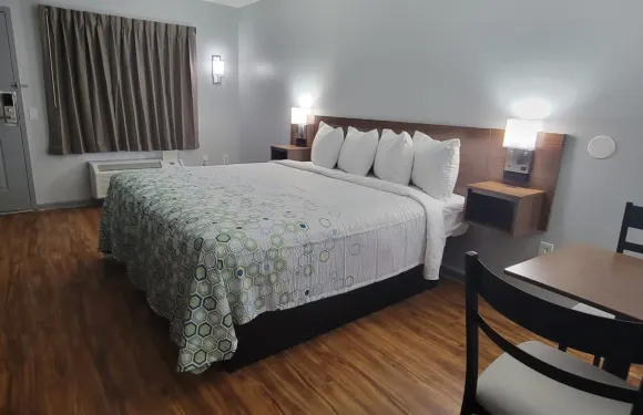 艾格港 - 大西洋城機場家鄉小套房紅屋頂酒店