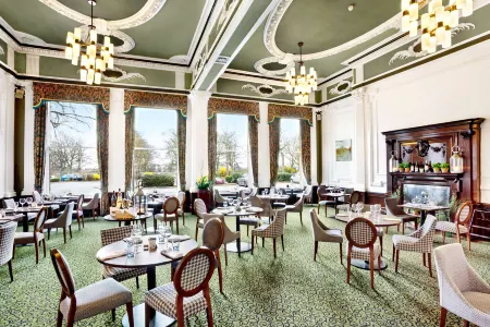 Cedar Court Hotel Harrogate Отели рядом с достопримечательностью «Bils & Rye»