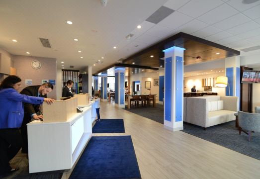 Holiday Inn Express Niles