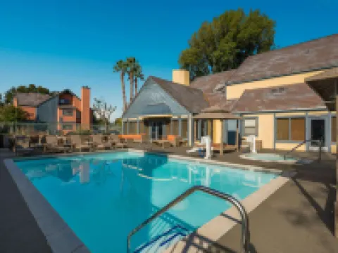 Sens Suites Livermore, SureStay Collection by Best Western Hotels in Livermore