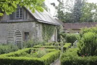 Le Moulin Bregeon Hotel a Savigne-sur-Lathan