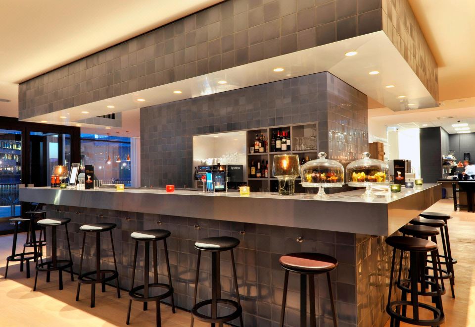 5. 코트야드 바이 ..