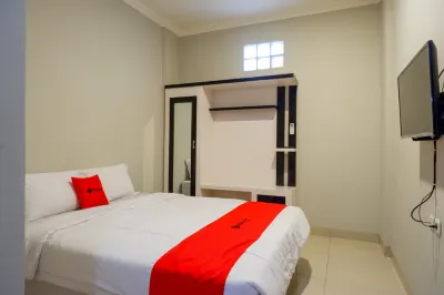 RedDoorz Plus Near Jogja City Mall 5 Hotels in Mlati