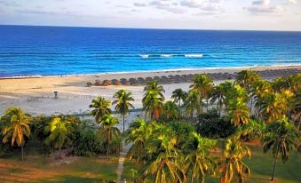 Gran Caribe Puntarena playa Caleta