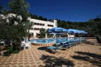 Agriturismo AgriCostella Vieste, Piscina e Parcheggio