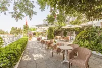 Splendid Palace Hoteller i Adalar