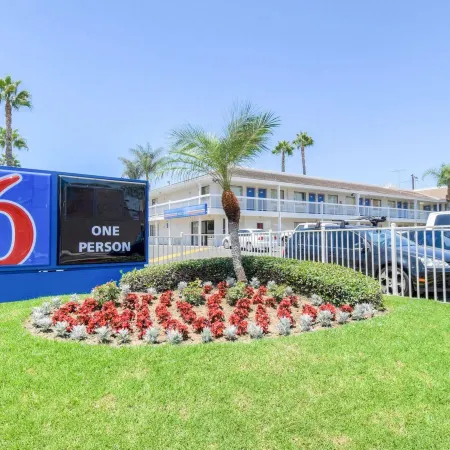 Motel 6 Santa Ana, CA