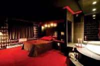 Motel Capri & Suites Hotels in Lachenaie