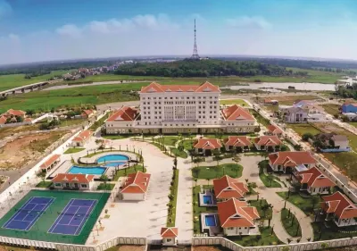 Ban Thach Riverside Hotel & Resort  호텔