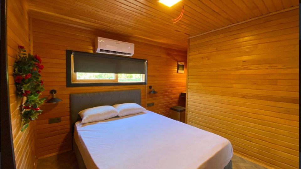 Fabulous Bungalow with Jacuzzi in Konyaalti