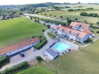 "Annemai" - 500m from the Sea