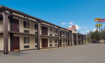 Red Roof Inn Crossville