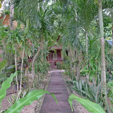 La Salangane Caalan Beach Villa