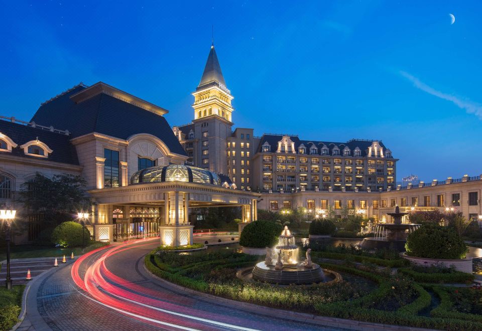 3. 힐튼 칭다오 골..