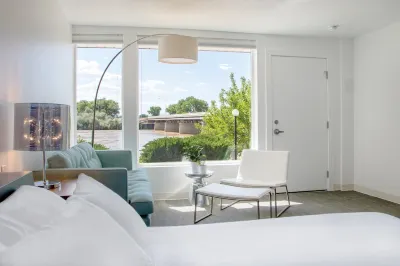 Skyfall Guestrooms Hotels in Green River
