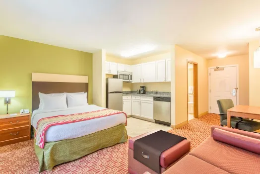 Dulles Suites Extended Stay Hotels near Rocklands Farm Winery and Market