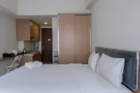 Modern and Comfy Studio Parkland Avenue Apartment Hotels in Serpong Sub-District
