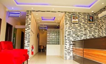 Lakeem Suites - Agboyin Surulere