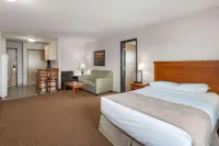 Super 8 by Wyndham Grande Prairie Hotels in Clairmont