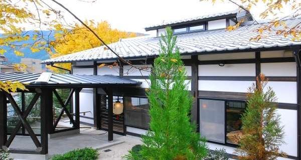 Gero Onsen Hanarenoyado Tsukinoakari Hotel di Gero