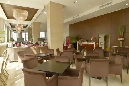 Mandarin Plaza Hotel