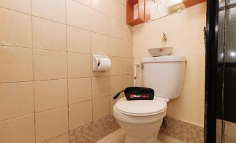 RedDoorz Plus @ Rsg Legarda Manila - Housity