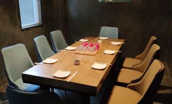Luocheng Time Inn