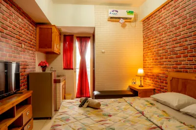Nusantara Property at Green Lake View Apartment Hotel di 