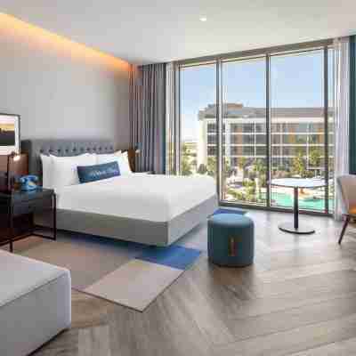 The WB Abu Dhabi Hotel, Curio Collection by Hilton Rooms