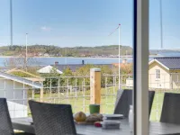 "Vasilij" - 300m to the Fjord