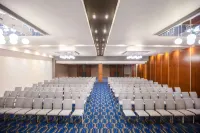 Radisson Blu Okoume Palace Hotel - parking