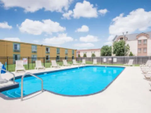 Days Inn by Wyndham Joplin Hotels in Joplin