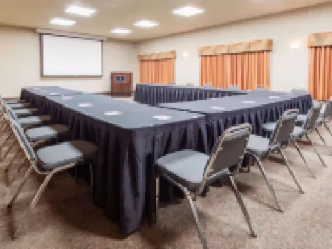 Ramada by Wyndham Camrose Hotels in Camrose