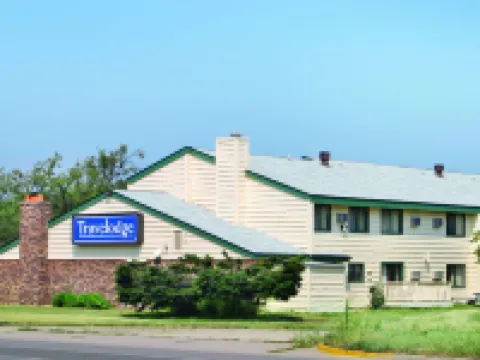 Travelodge by Wyndham Valleyfair Shakopee Hotels in Shakopee