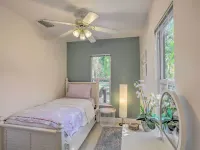 Lovely Cottage Near Downtown Stuart and Beaches Hotels in Stuart