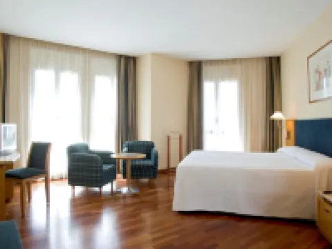 URH Ciutat de Mataró Hoteles en Mataró