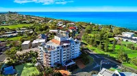 Beachside Resort Kawana Waters Hotels near Point Cartwright Reserve And La Balsa Park