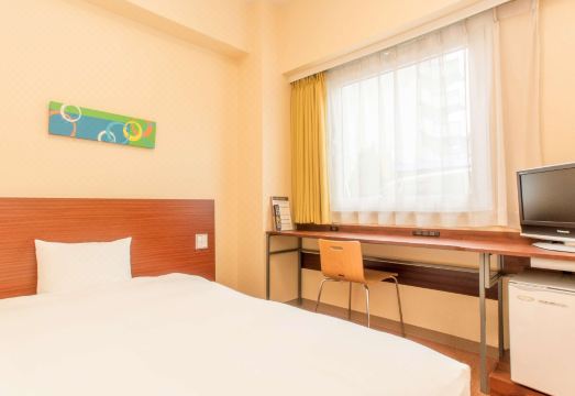 치선 인 마루가메 젠쓰지 외관 및 넓은 주차장