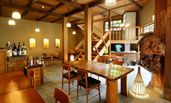 3. 료칸 하쿠스이소..