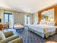Exe Sevilla Macarena Hotels near Teatro Central