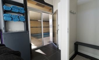 "a Break... somewhere" Studio for 2 People in Montfermeil