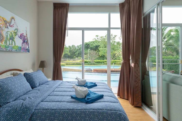 รูปภาพของHua Hin One Bedroom One Bathroom with Pool Access Beachfront Nice Furniture