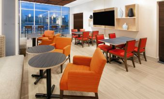 Holiday Inn Express & Suites Sterling Heights-Detroit Area